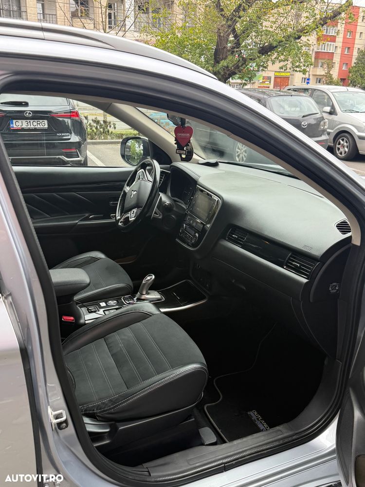 Mitsubishi Outlander 2.0 4WD - 9
