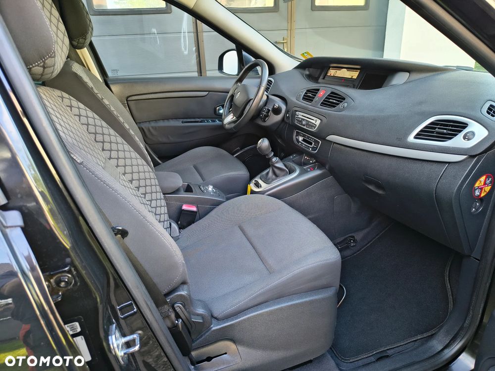 Renault Scenic 1.6 16V 110 Expression - 8