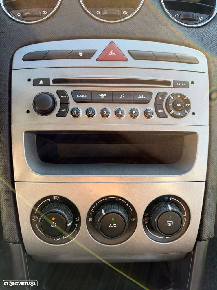 Peugeot 308 1.6 HDi Premium - 15