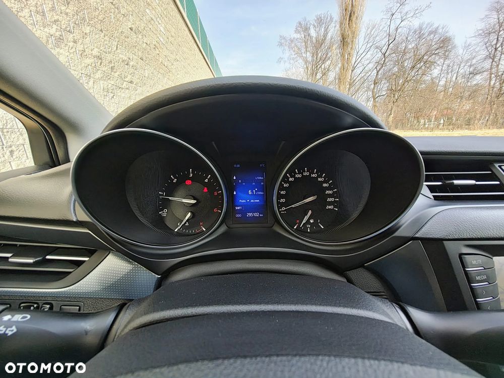 Toyota Avensis 2.0 D-4D Prestige - 9