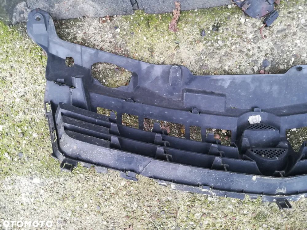 ATRAPA GRILLA OPEL ZAFIRA B 13266525 - 5