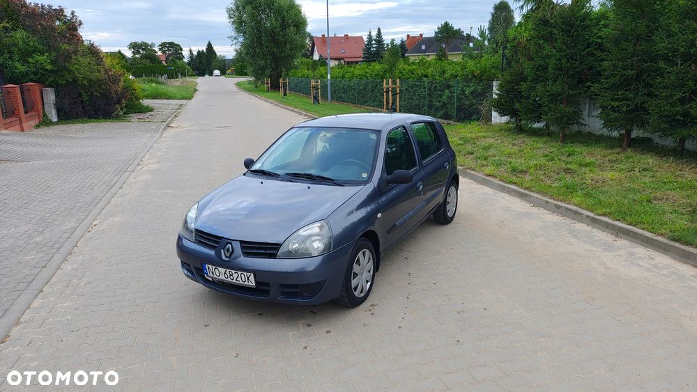 Renault Clio - 8