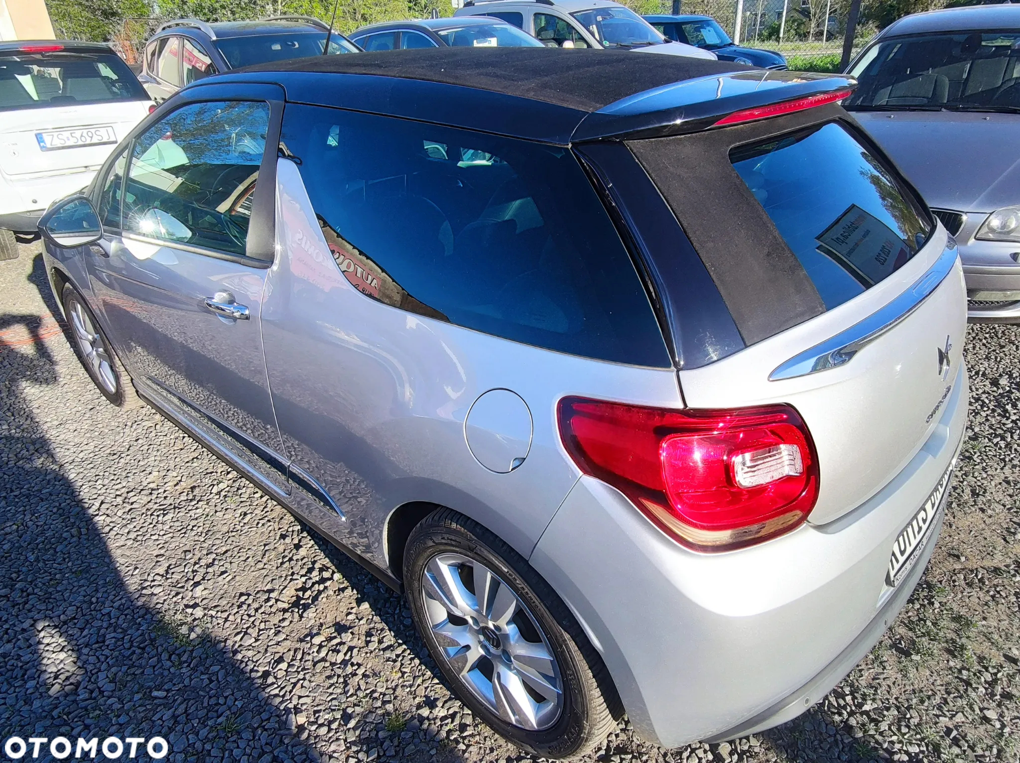 Citroën DS3 Cabrio Pure Tech 82 SoChic - 4