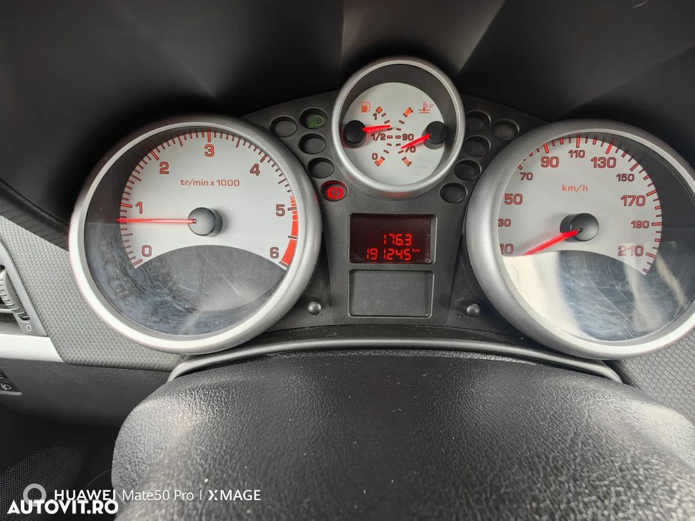Peugeot 207 - 6