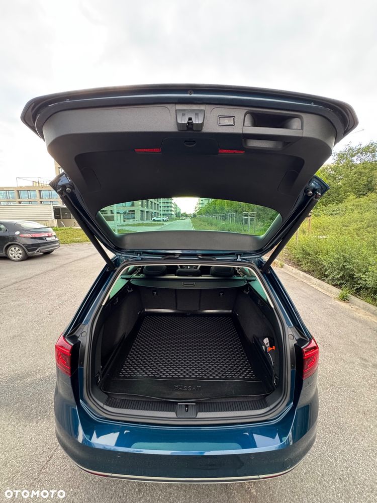 Volkswagen Passat Variant 2.0 TDI 4Mot Elegance DSG - 14