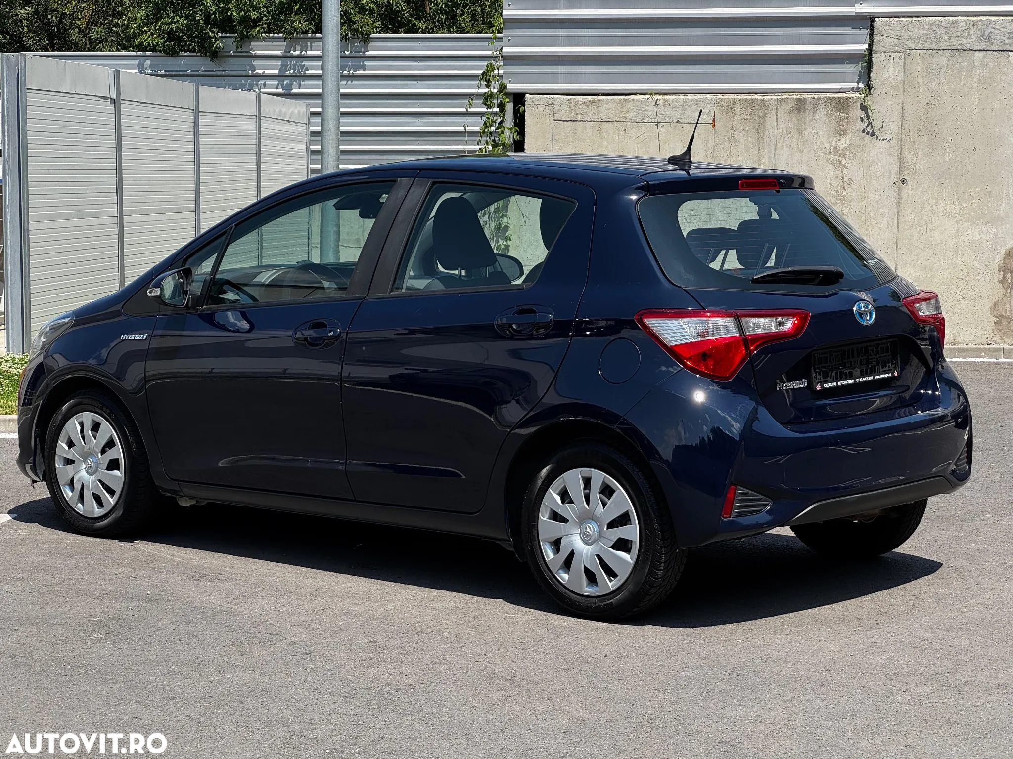 Toyota Yaris 1.5 VVT-i HSD Eco - 8