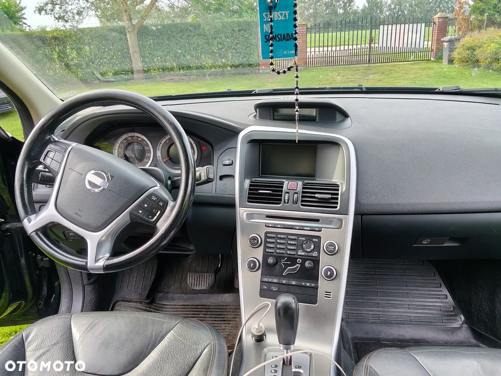 Volvo XC 60 D5 AWD - 8