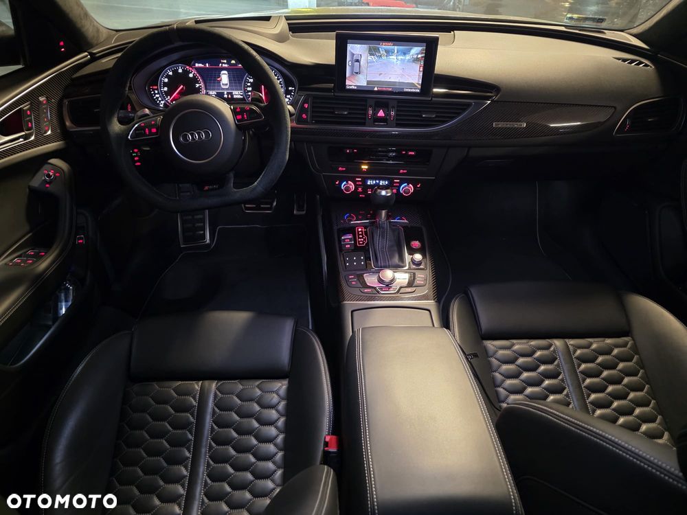Audi RS6 Avant - 16