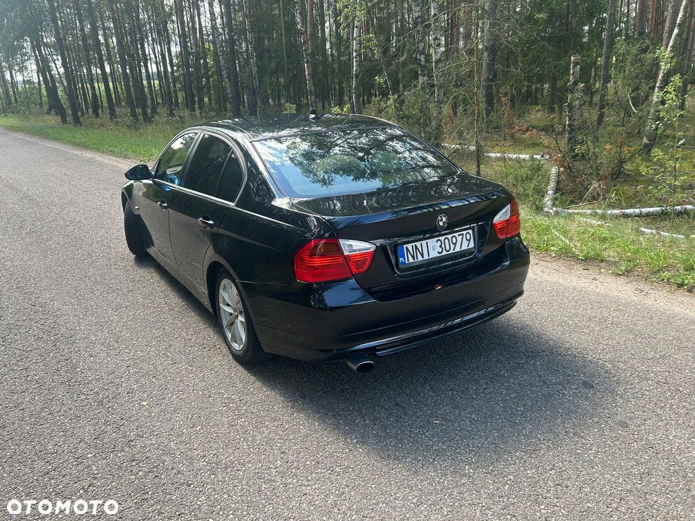 BMW Seria 3 320i - 3