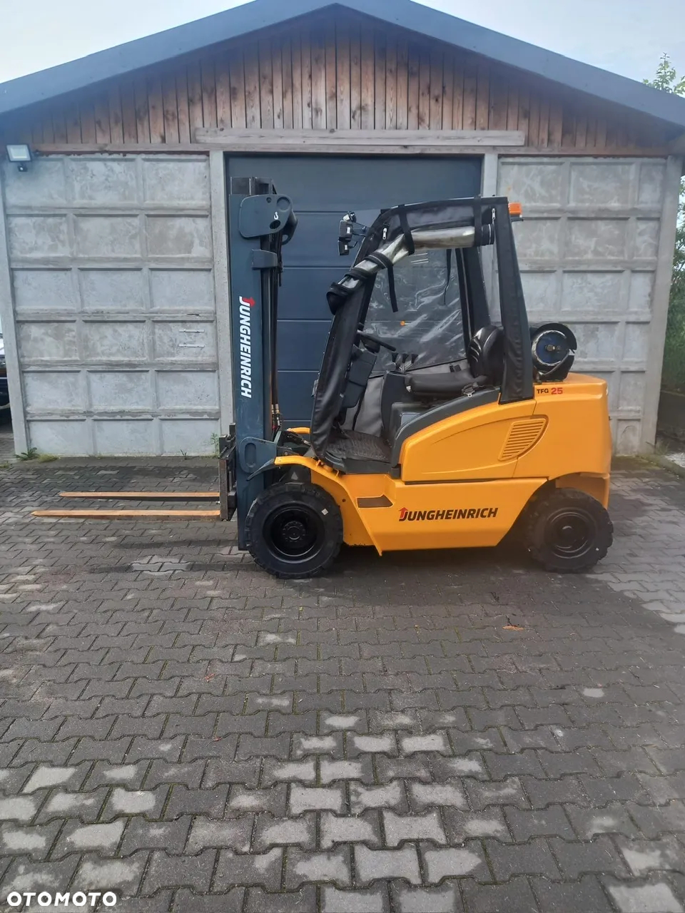 Jungheinrich TFG 25 BK - 2