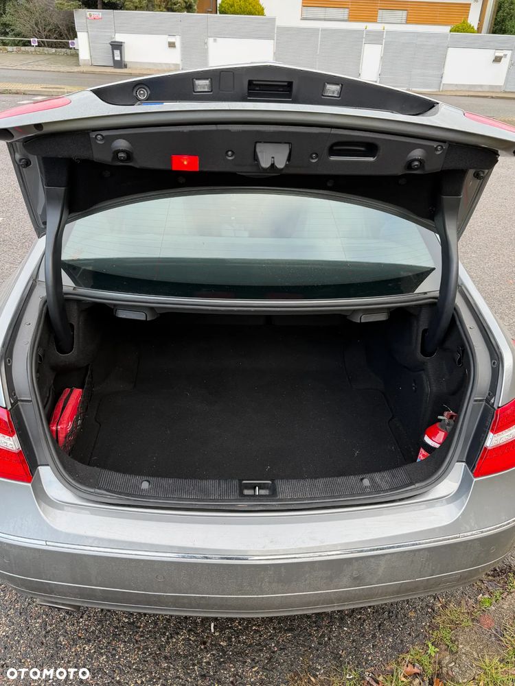 Mercedes-Benz Klasa E - 16