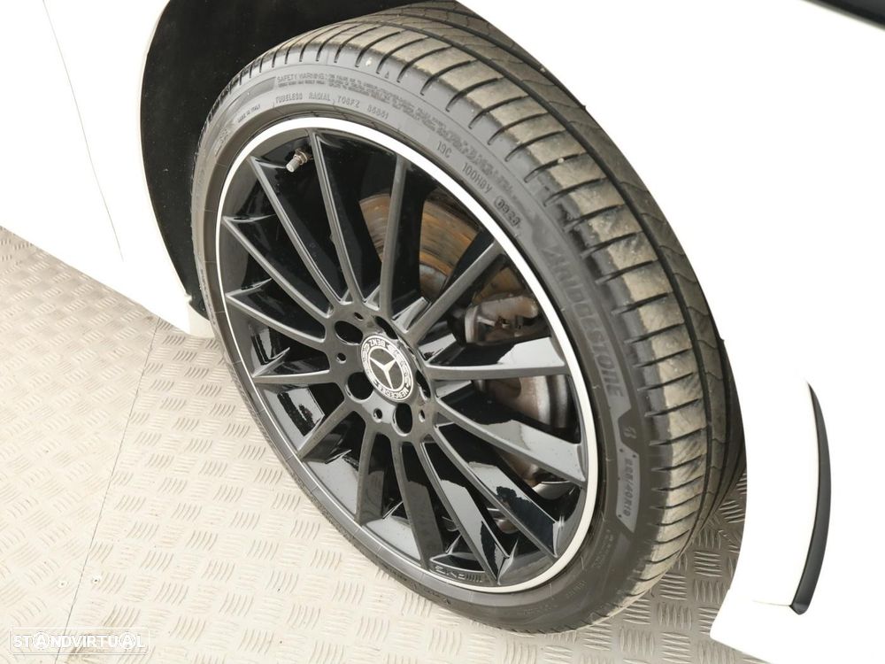 Mercedes-Benz A 250 e 8G-DCT Edition AMG Line - 19