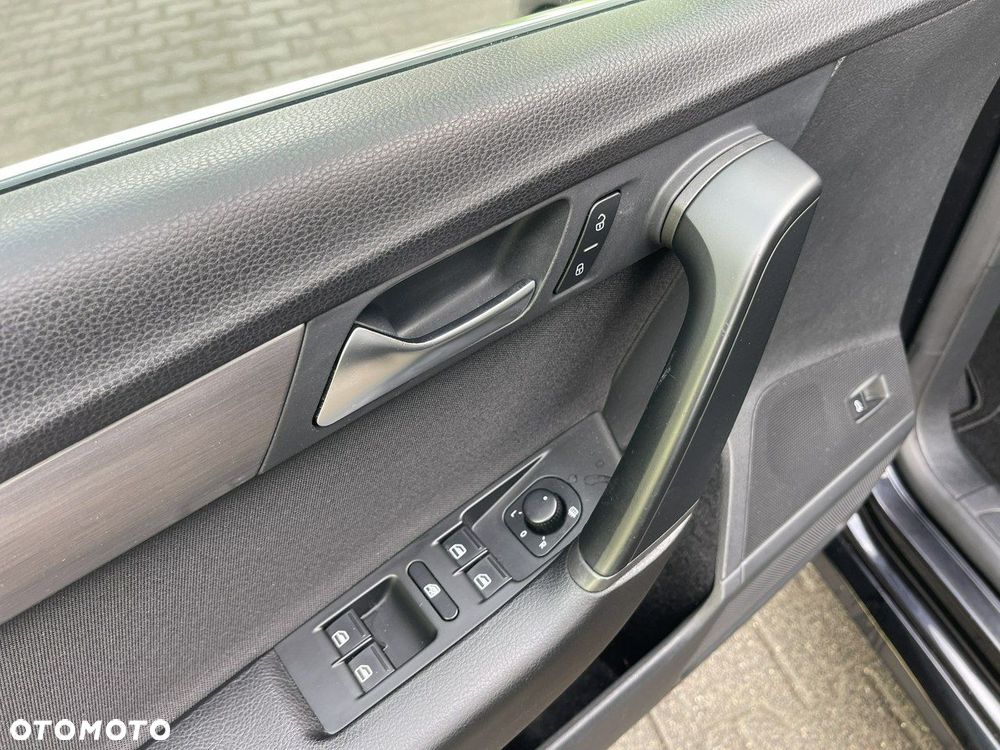 Volkswagen Passat - 18