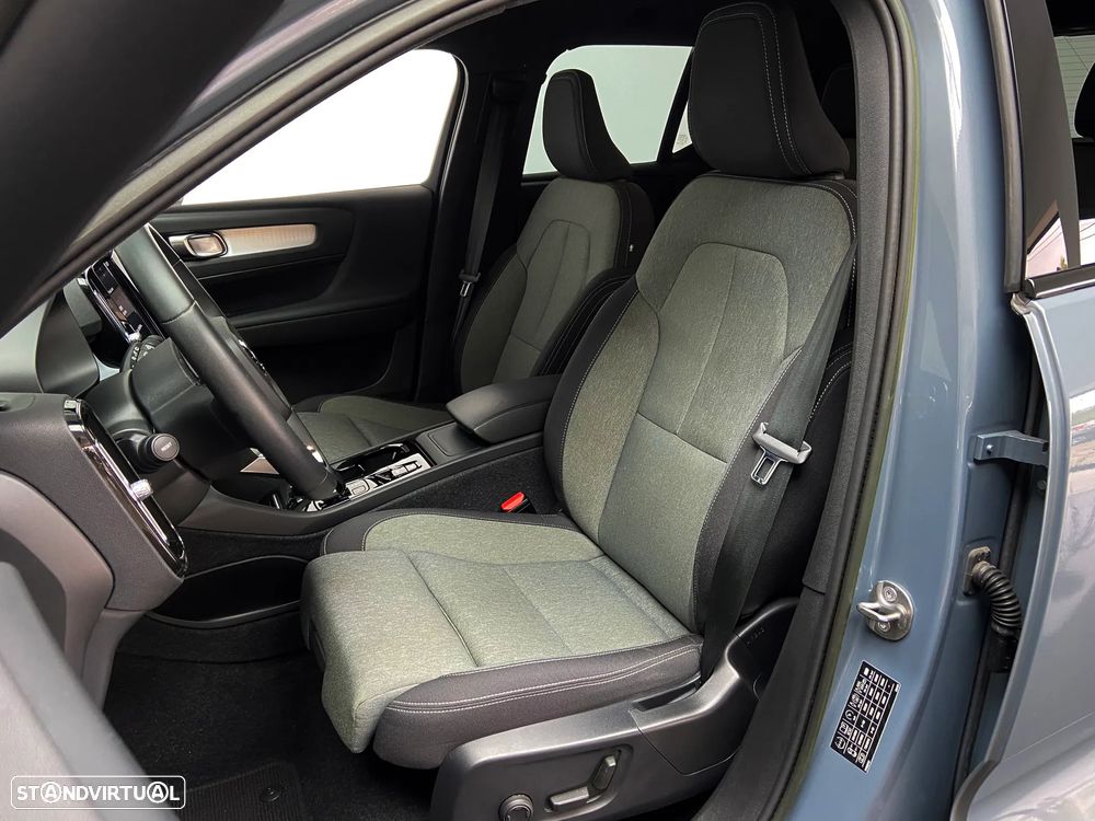 Volvo XC 40 1.5 T2 Plus Dark Auto - 9