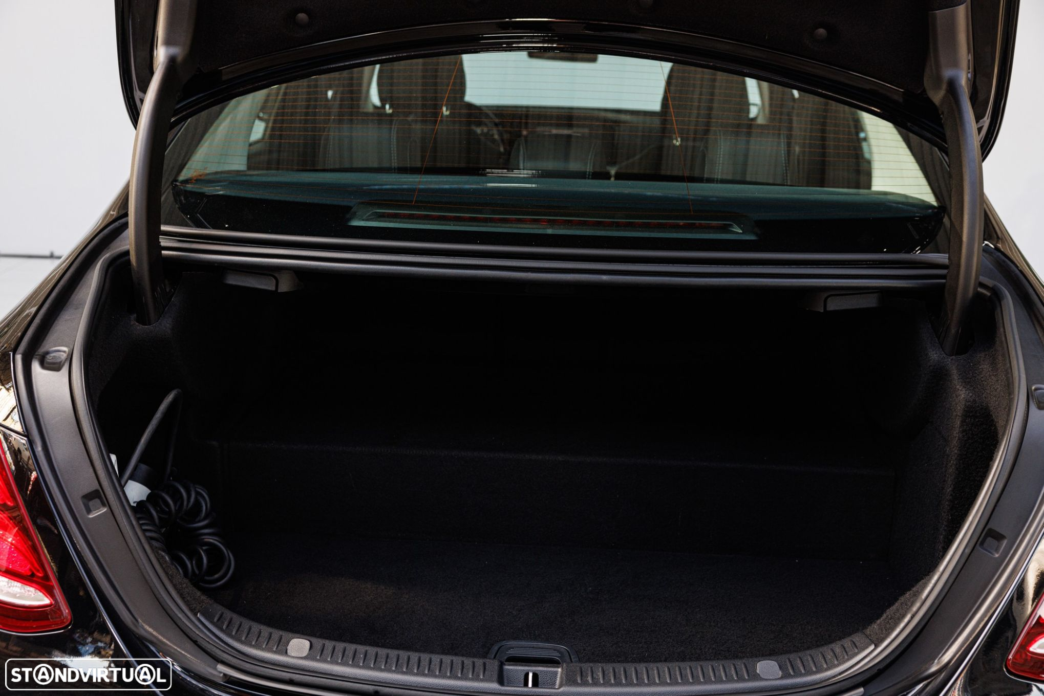 Mercedes-Benz E 300 de Avantgarde - 33