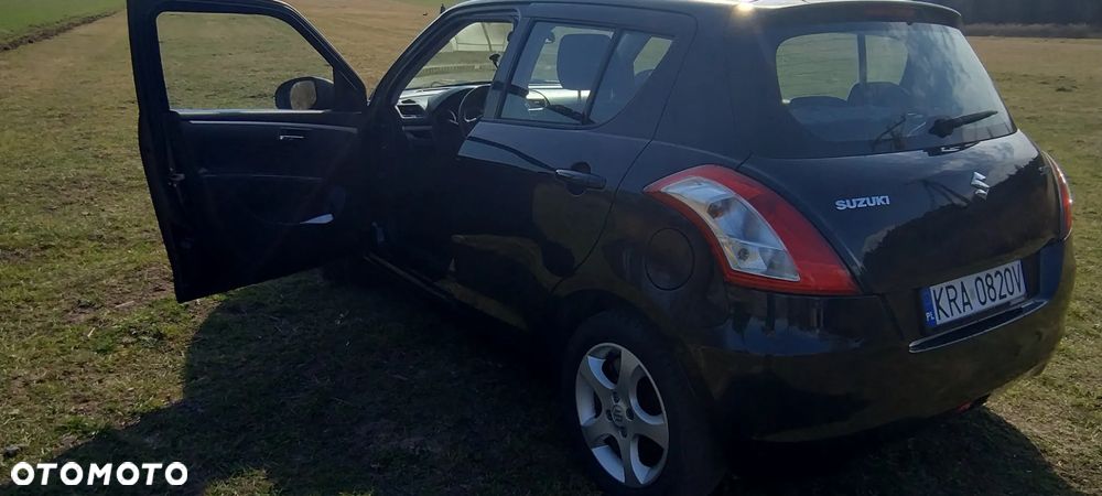 Suzuki Swift - 8