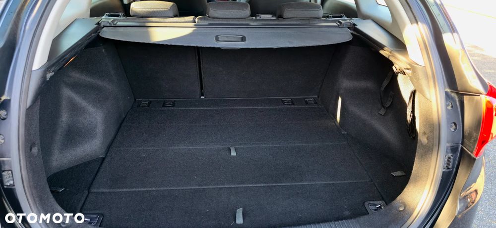 Kia Ceed 1.6 GDI Dream Team Edition - 11