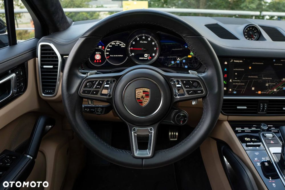 Porsche Cayenne - 25