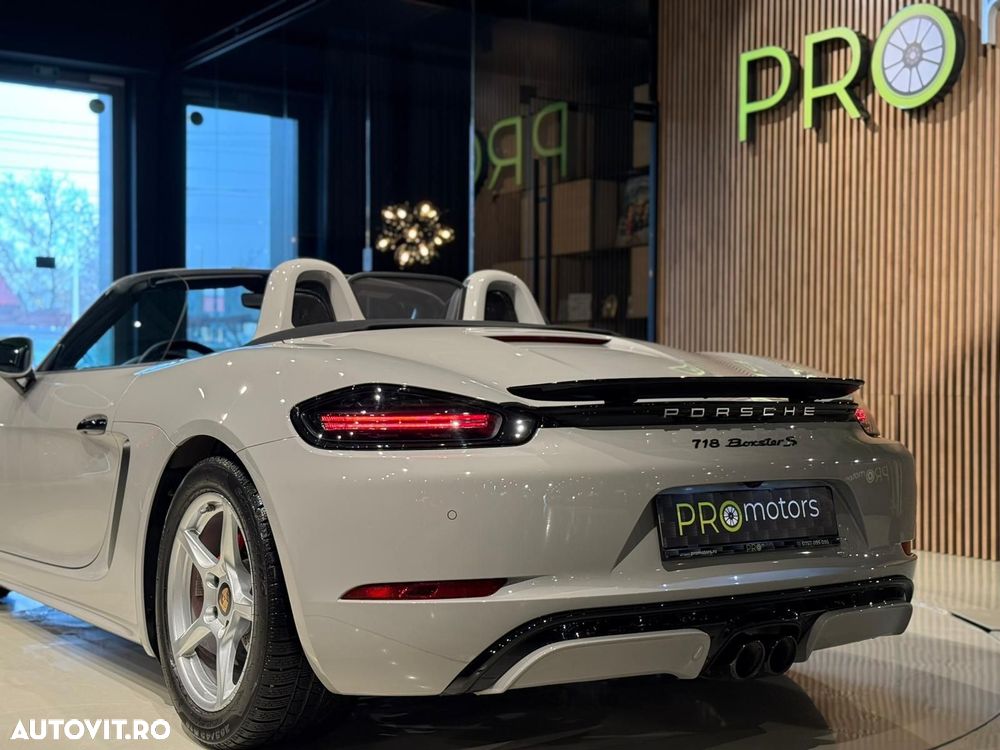 Porsche Boxster - 12