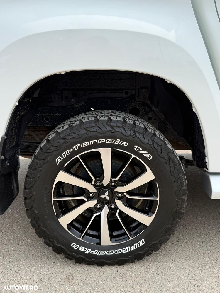 Mitsubishi L200 Double Cab 2.2 DI-D M/T Instyle - 13