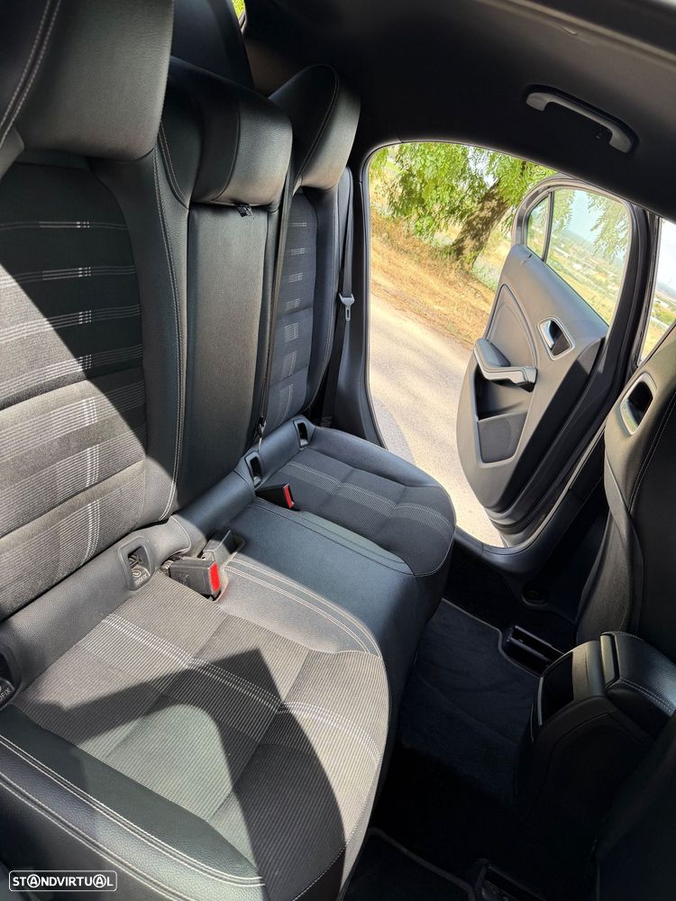Mercedes-Benz A 180 d Urban Aut. - 17