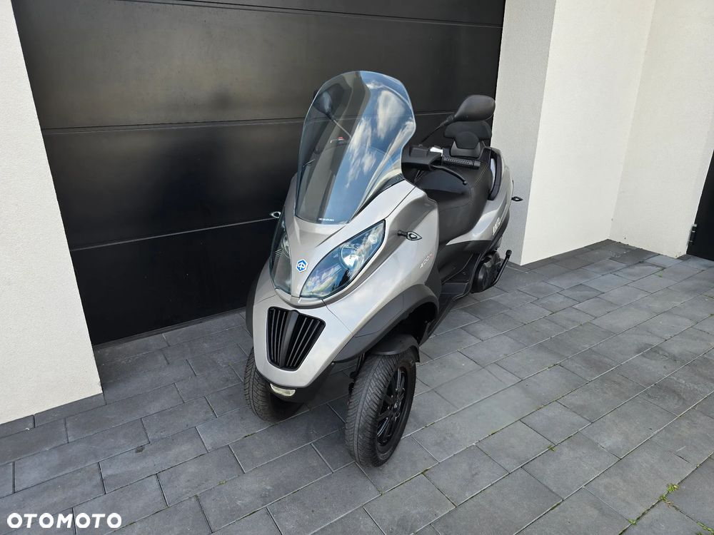 Piaggio MP-3 - 15