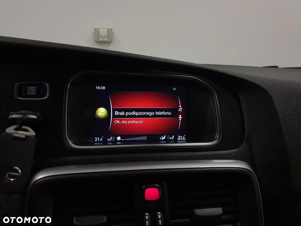 Volvo V40 D4 Inscription - 17