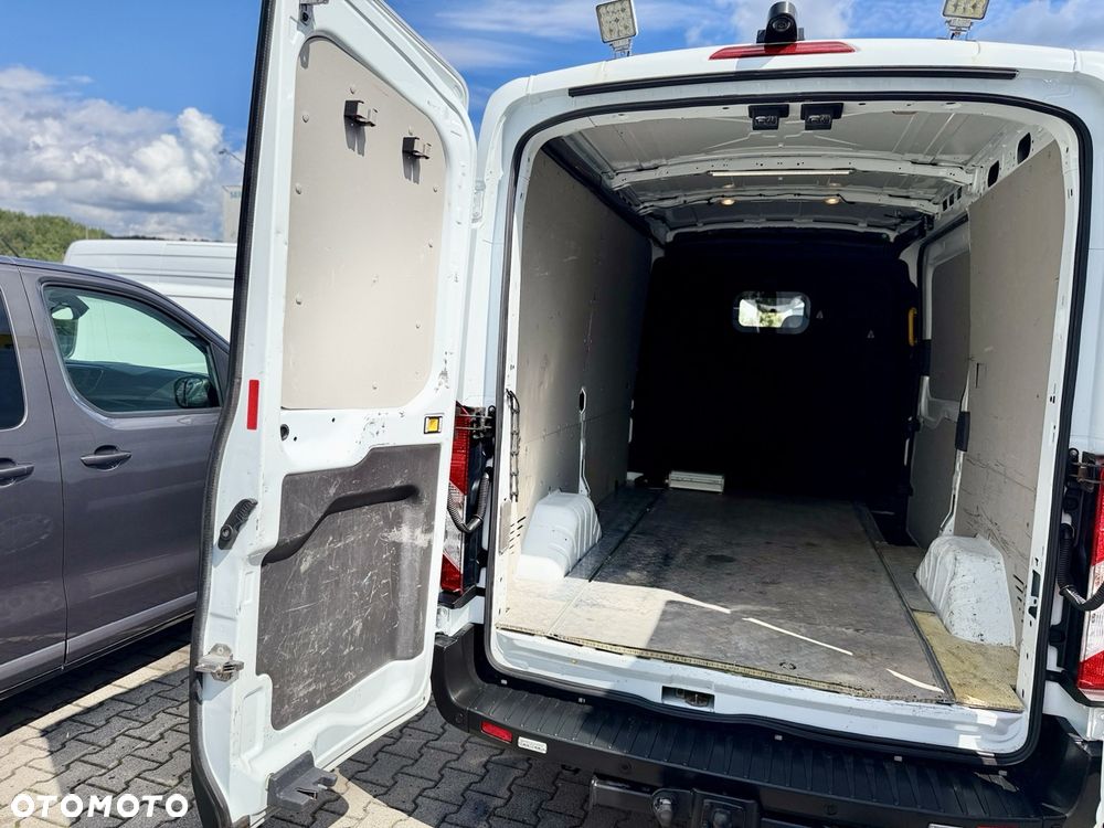 Ford Transit - 28