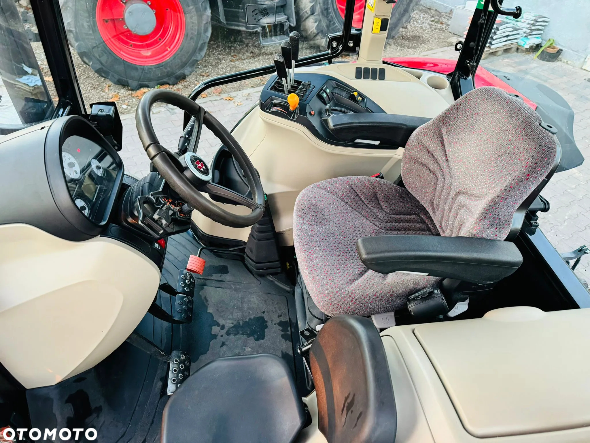 Massey Ferguson 6713 - 10