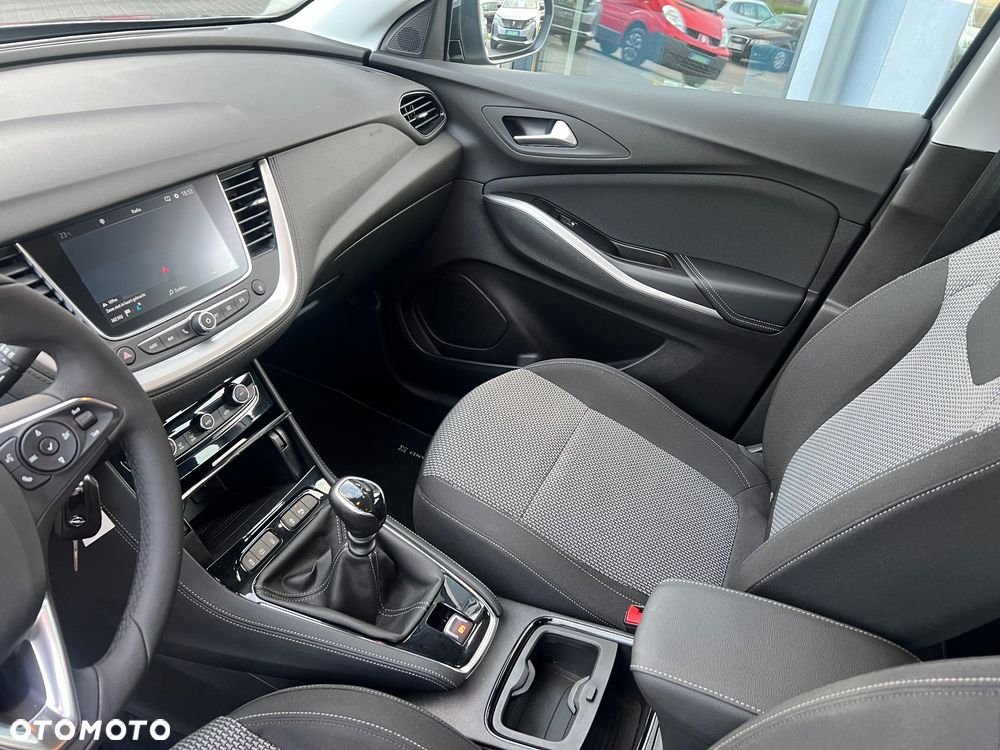 Opel Grandland X 1.2 Start/Stop Business Elegance - 16