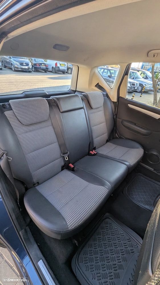 Mercedes-Benz A 150 - 15