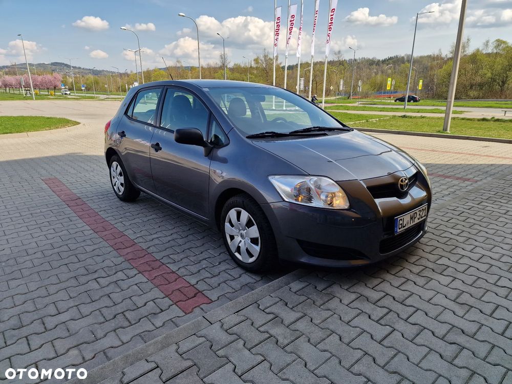 Toyota Auris 1.4 VVT-i Sol - 1