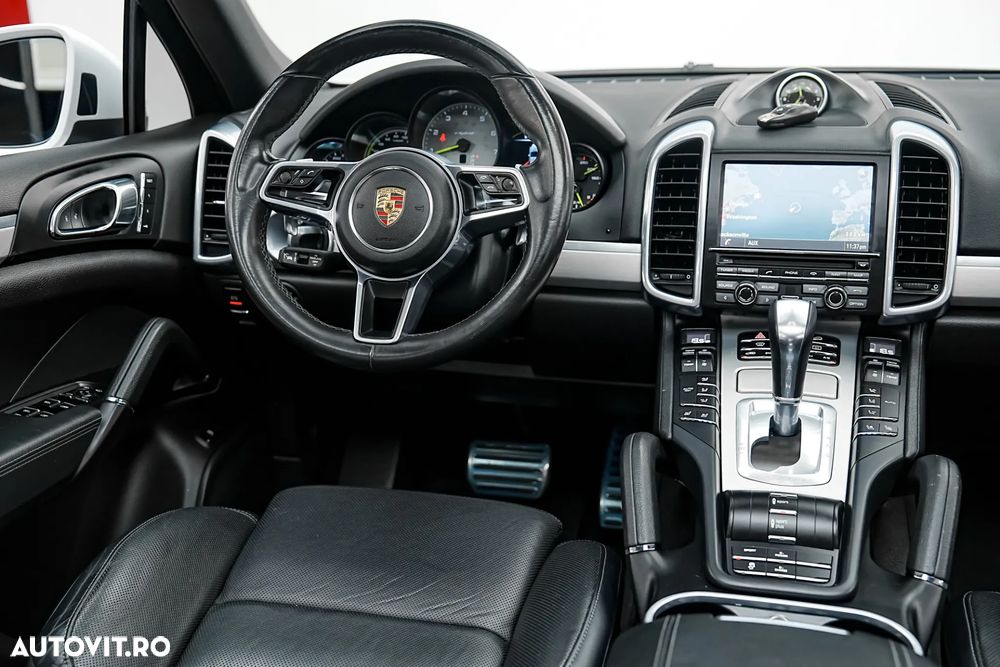 Porsche Cayenne S E-Hybrid Platinum Edition - 16