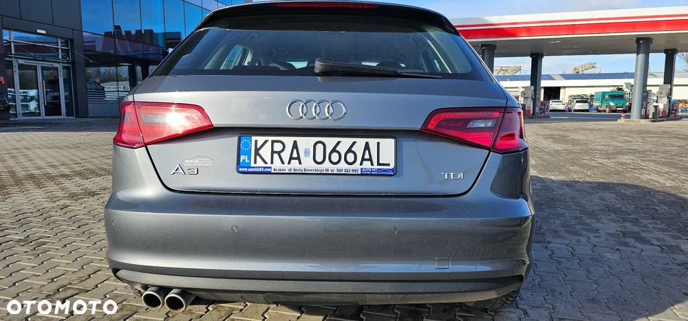 Audi A3 Sportback 2.0 TDI Ambiente - 9