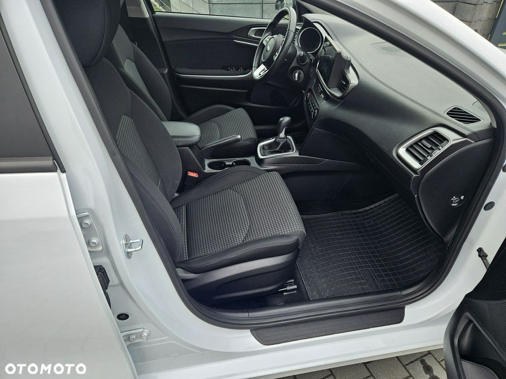 Kia Ceed - 20