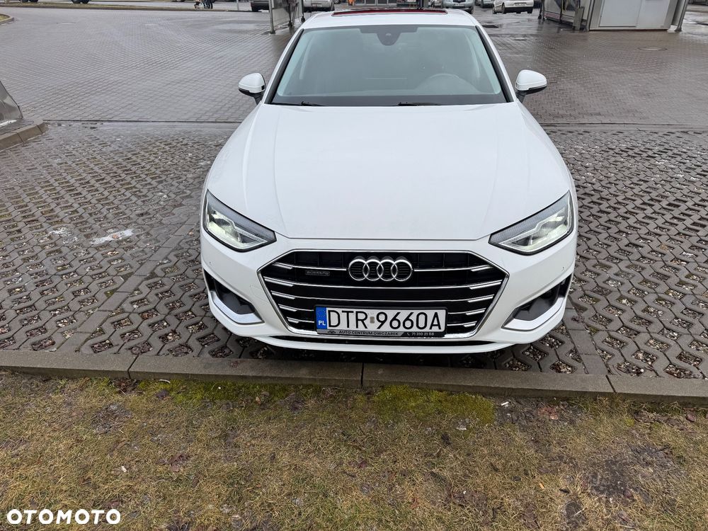 Audi A4 Limousine - 1