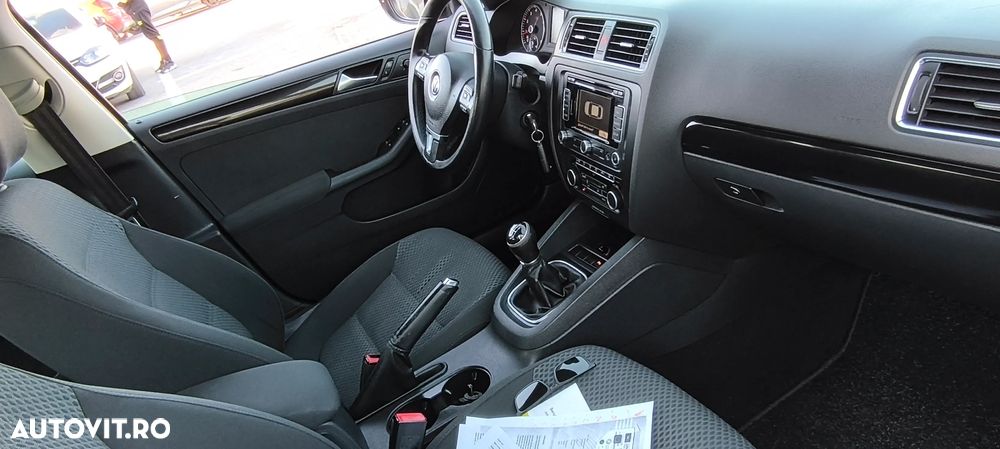 Volkswagen Jetta 1.2 TSI BlueMotion Technology Life - 28