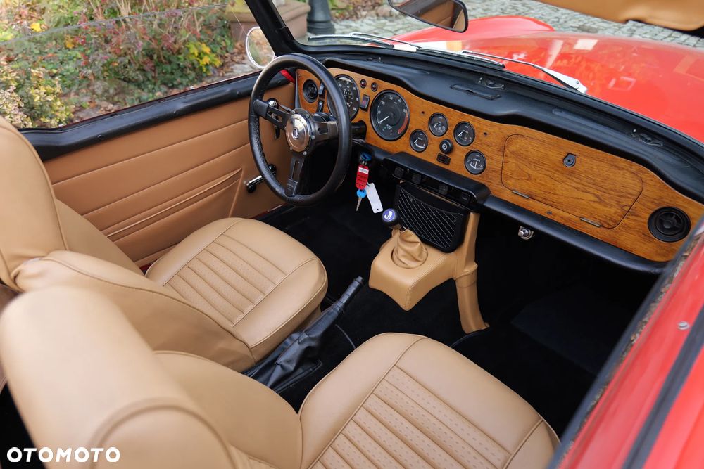 Triumph TR6 - 14