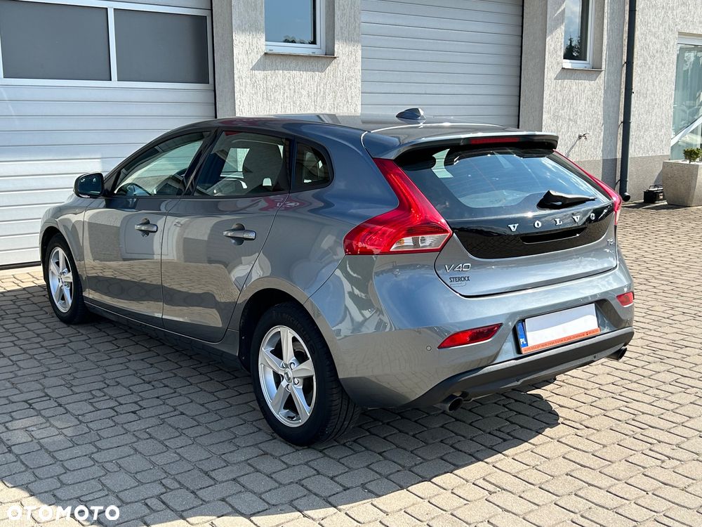 Volvo V40 T3 Drive-E Momentum - 4