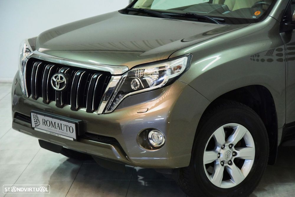 Toyota Land Cruiser 2.8 D-4D CA - 3