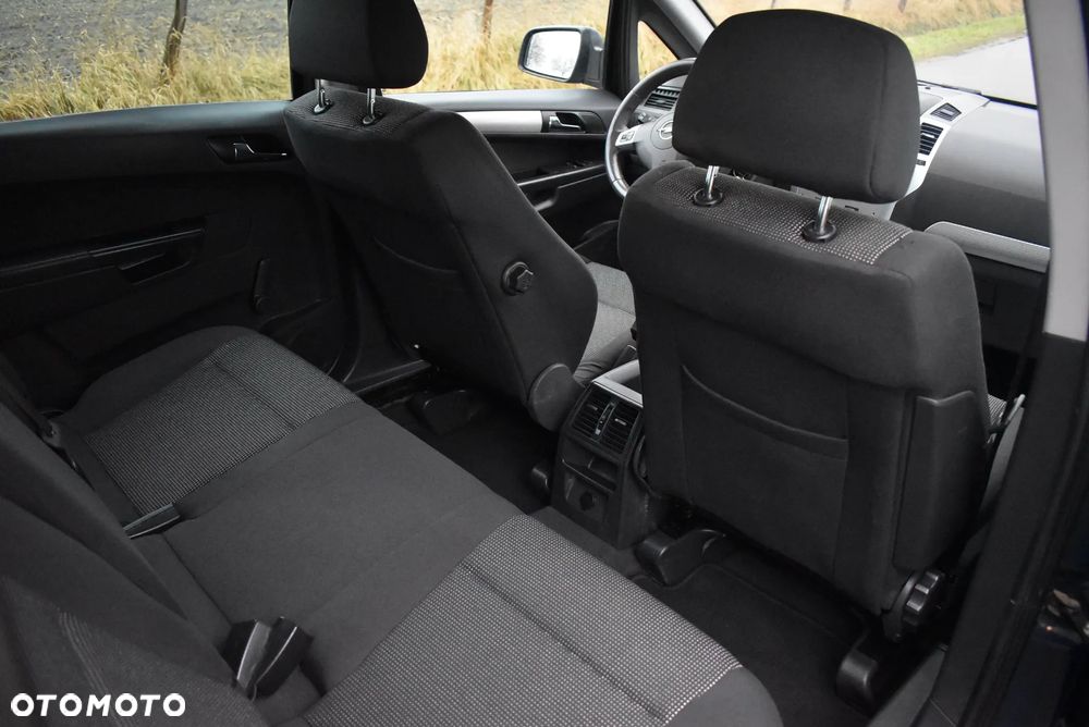 Opel Zafira 1.8 Sport - 24