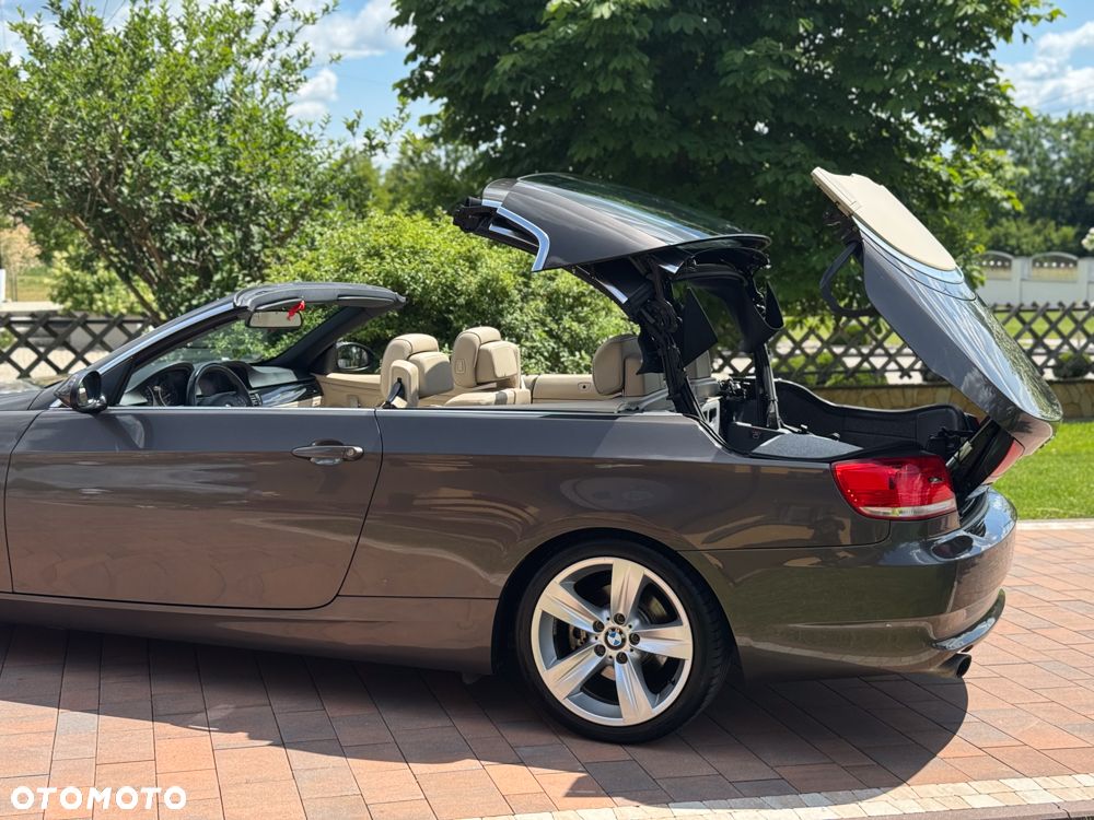 BMW Seria 3 320i Cabrio - 22