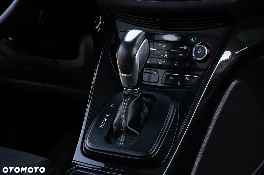 Ford Kuga - 31