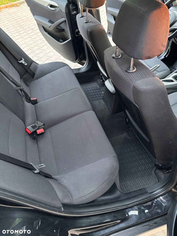 BMW X1 sDrive18i - 33