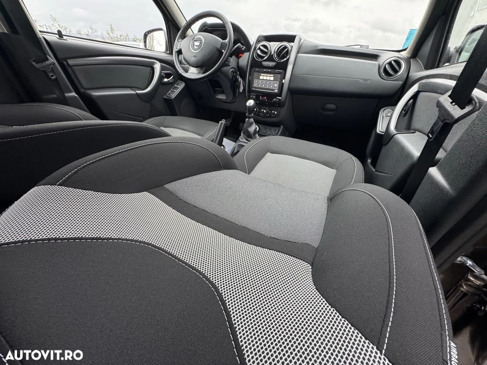 Dacia Duster dCi 110 FAP 4x4 Laureate - 26