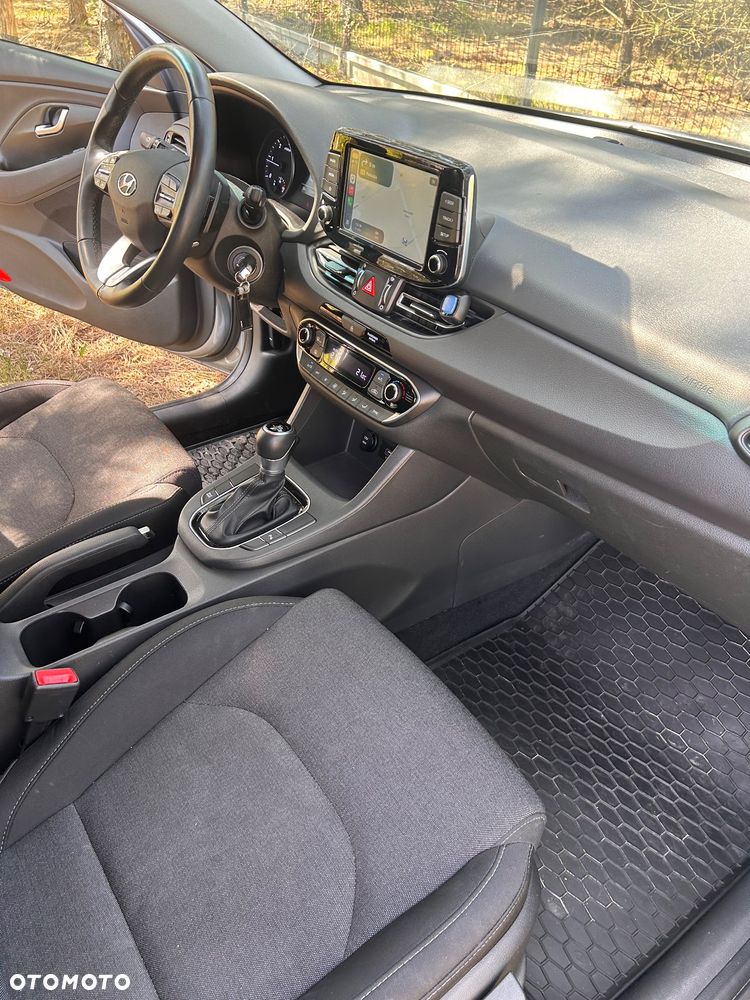 Hyundai i30 1.6 D Comfort DCT - 32