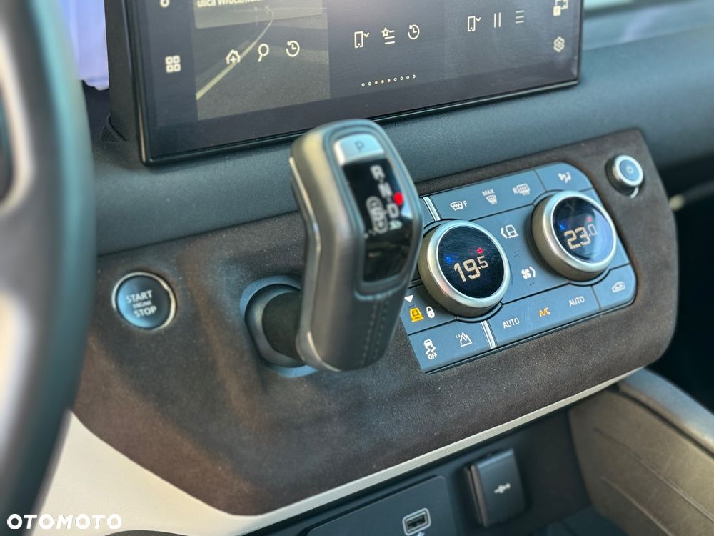 Land Rover Defender 110 D200 HSE - 11