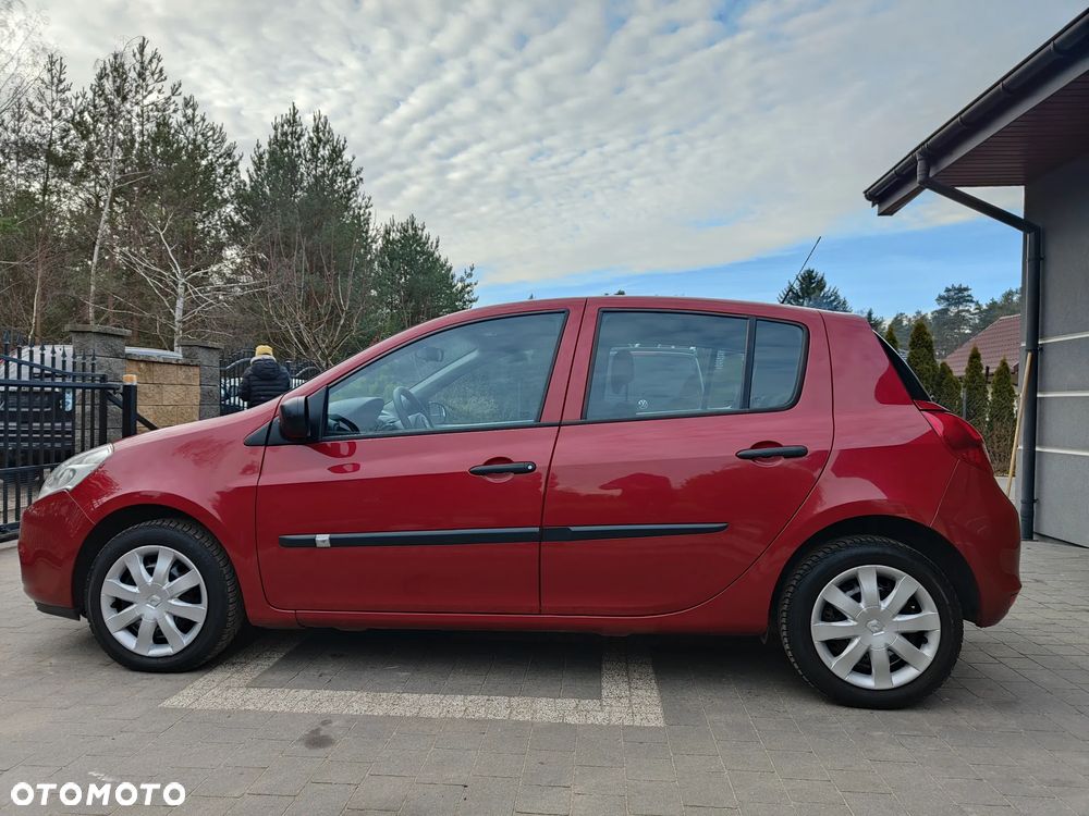 Renault Clio 1.2 16V 75 Expression - 29