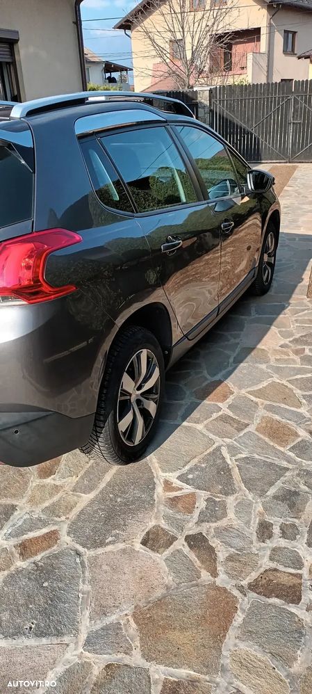 Peugeot 2008 - 4