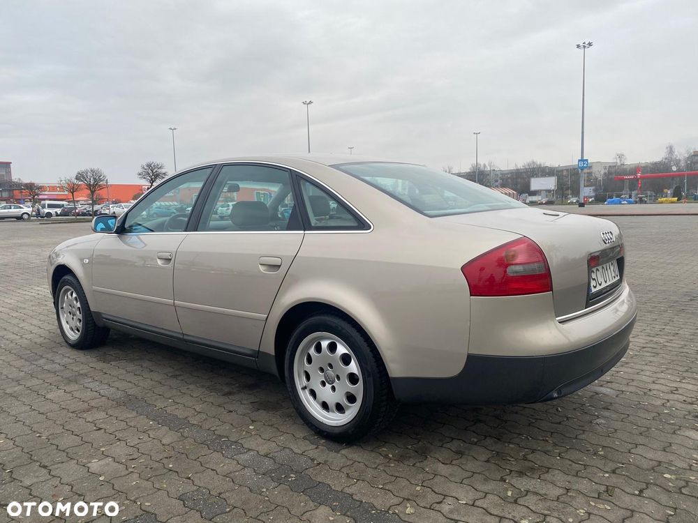 Audi A6 Limousine 2.4 - 5